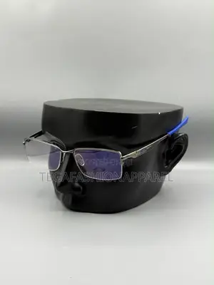Oakley Quality Eyeglass Frame