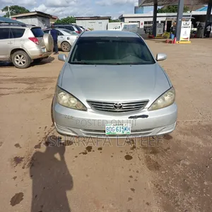 Toyota Camry 2006 Gray
