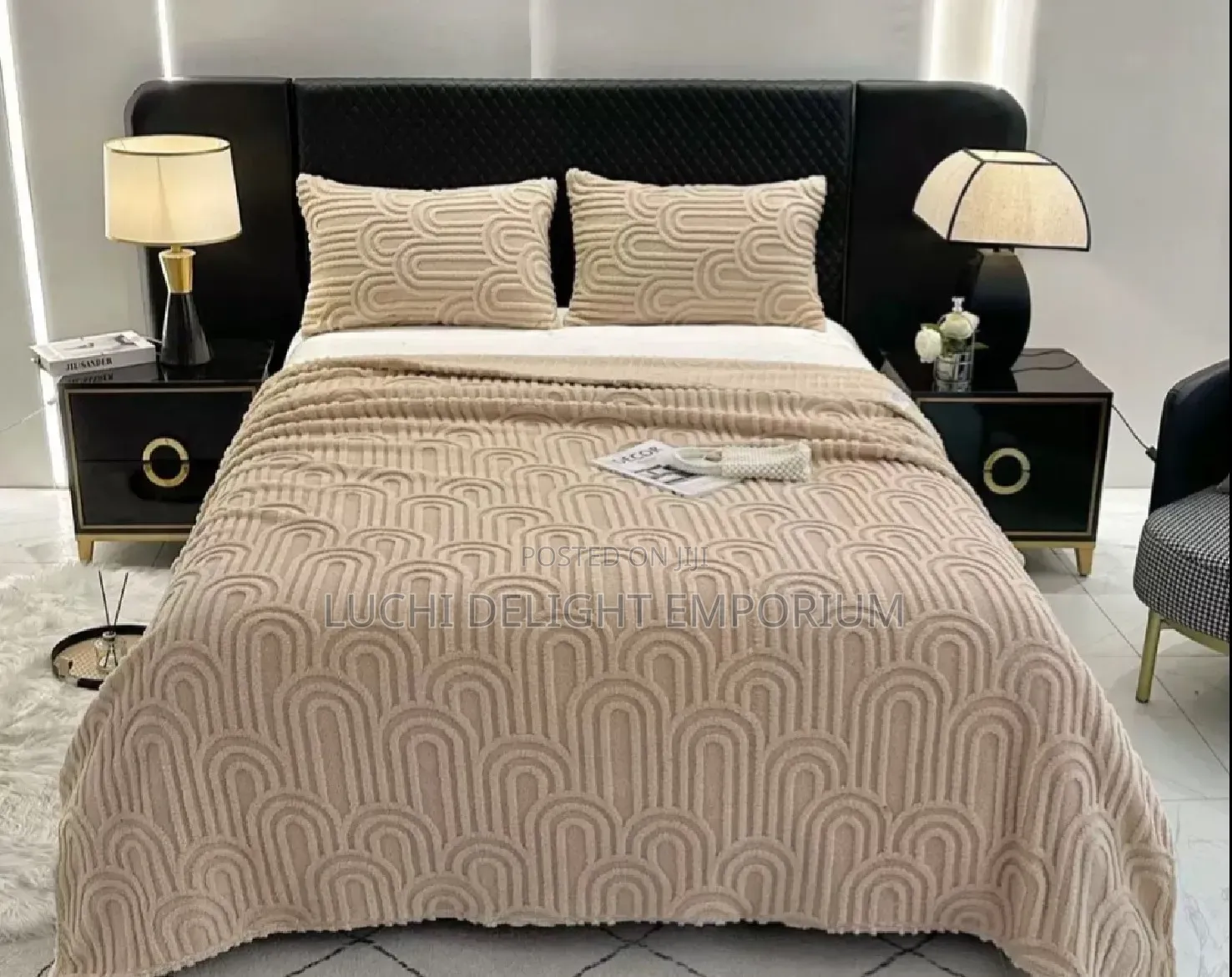 New Trending Throw Blanket – Soft, Cozy Stylish! (Cream Beige)