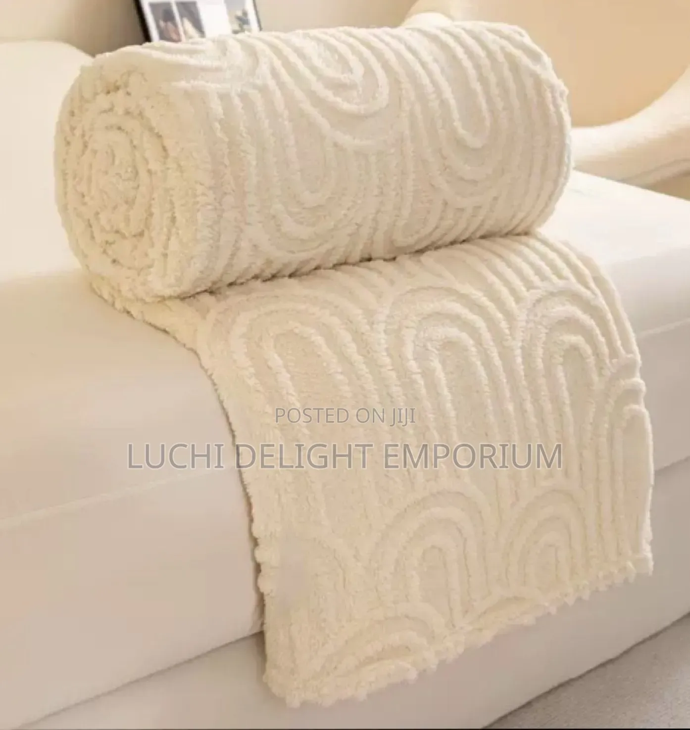 New Trending Throw Blanket – Soft, Cozy Stylish! (Cream Beige)