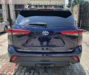 Toyota Highlander XLE AWD 2020 Blue