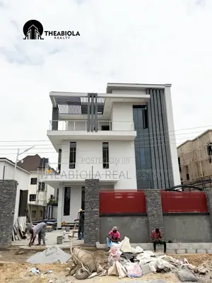 5bdrm Duplex in Apo Resettlement, for sale