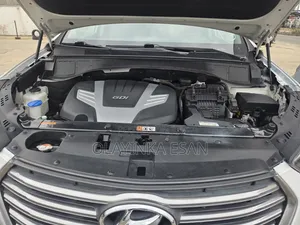 Hyundai Santa Fe 2018 White
