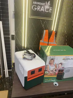 Durable Solar Generator With Fast Charging