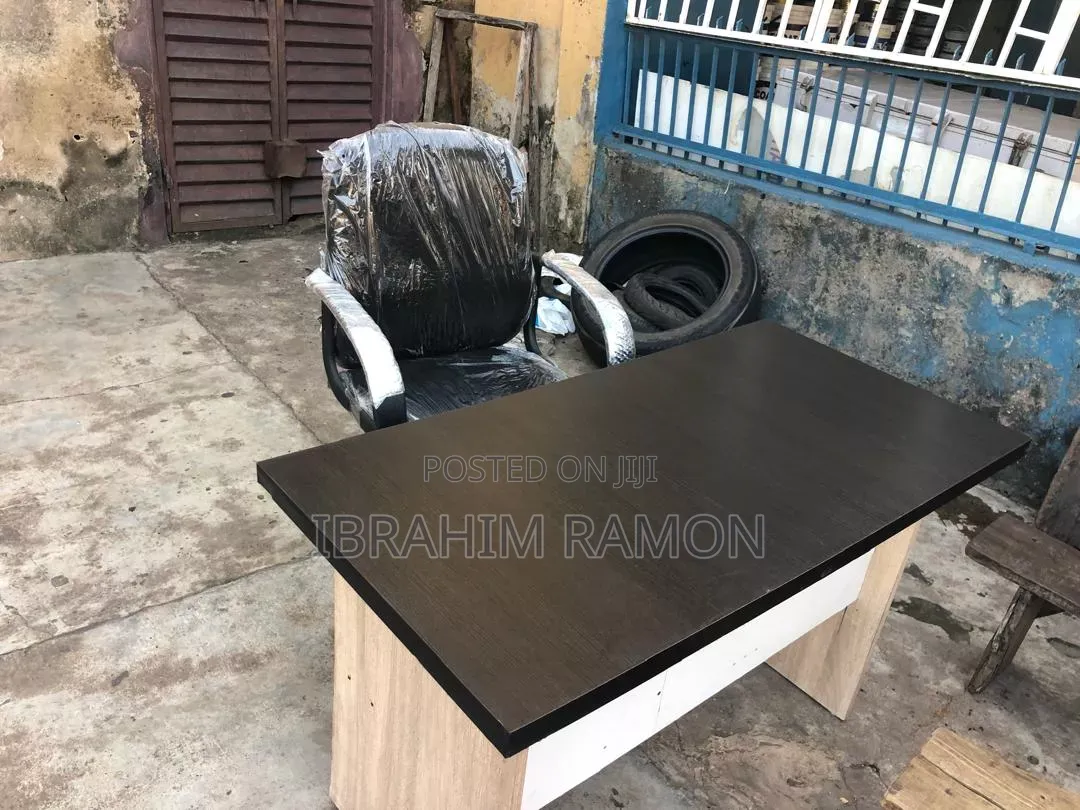 4ft Office Table and It’S Rolling Chair