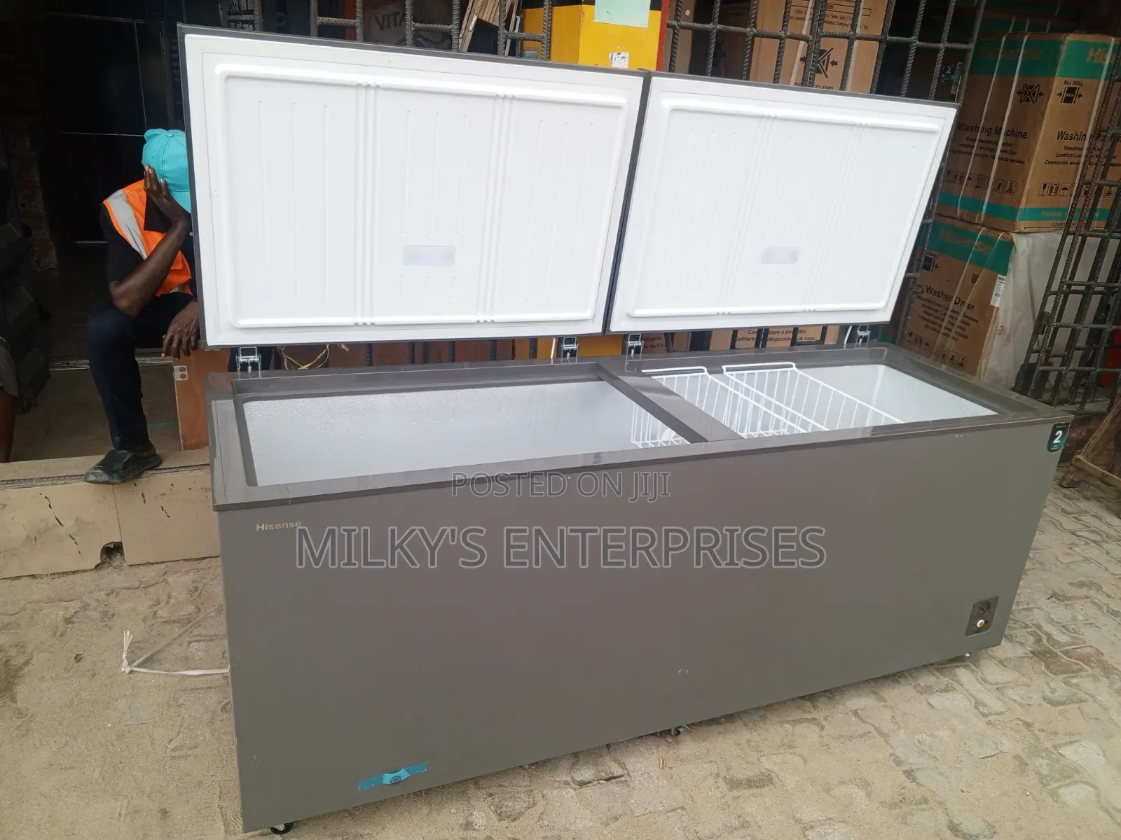 Hisense 702L Chest Freezer 91DD