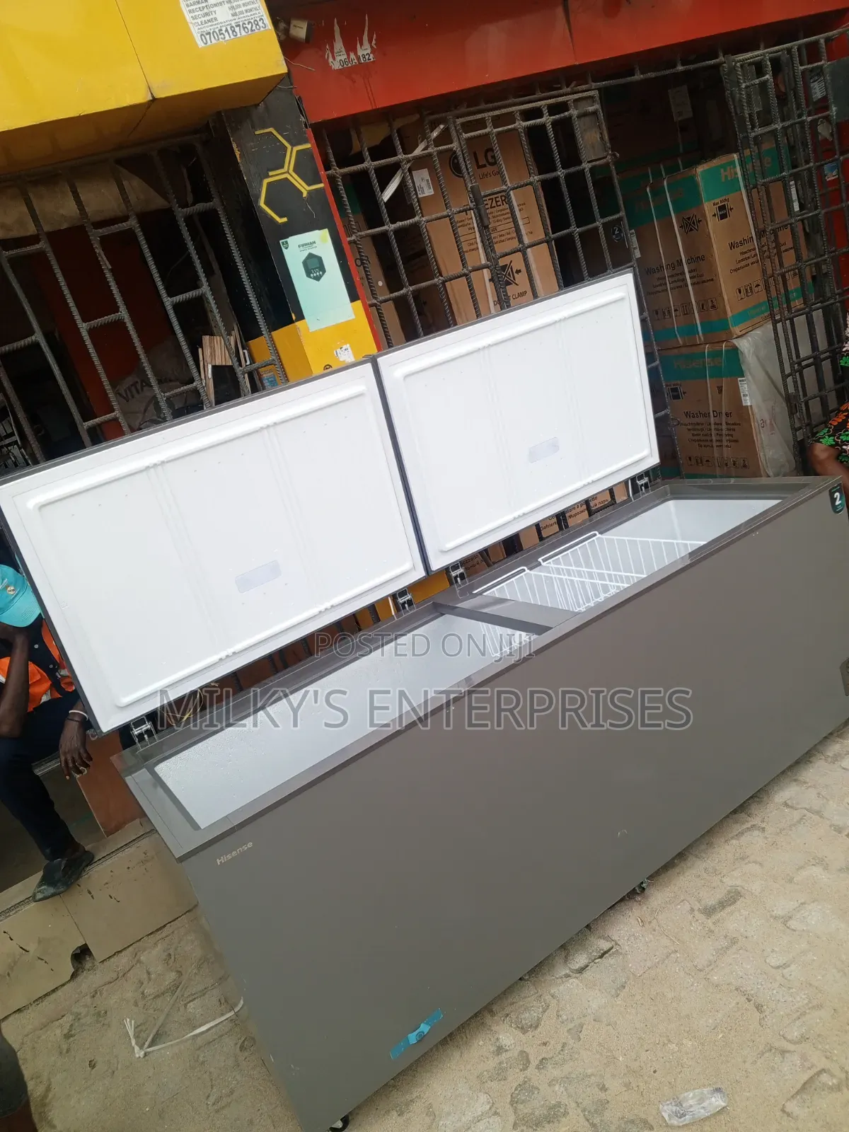 Hisense 702L Chest Freezer 91DD