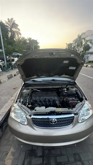 Toyota Corolla LE 2005 Gold