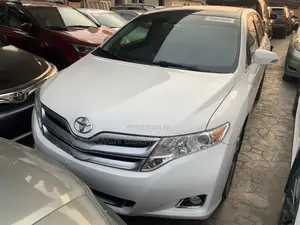 Toyota Venza XLE AWD V6 2013 White