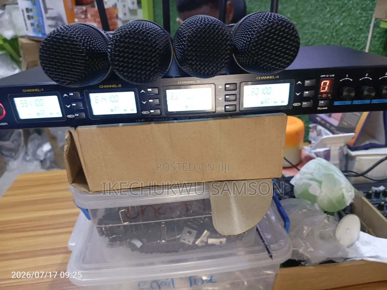 4 in 1 Wireless Microphone