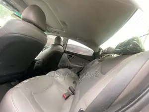 Hyundai Elantra 2011