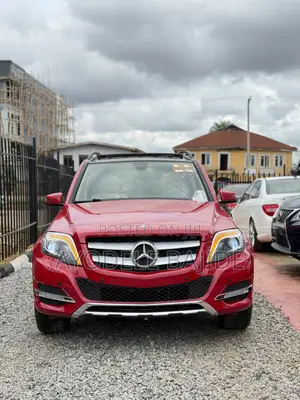 Mercedes-Benz GLK-Class Base GLK 350 4dr AWD 4MATIC (3.5L 6cyl 7A) 2015