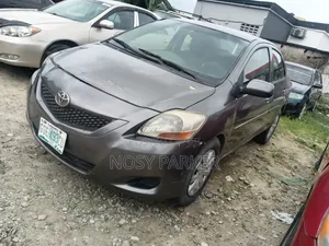 Toyota Yaris 2008 Gray