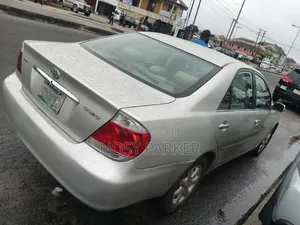 Toyota Camry 2006 Silver