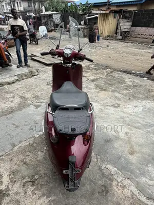 Aprilia 2009 Red