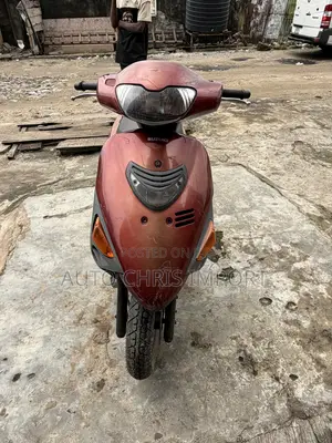 Suzuki 2007 Red