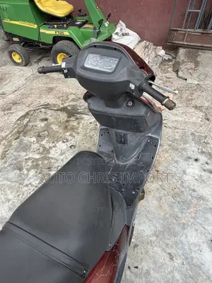 Suzuki 2007 Red