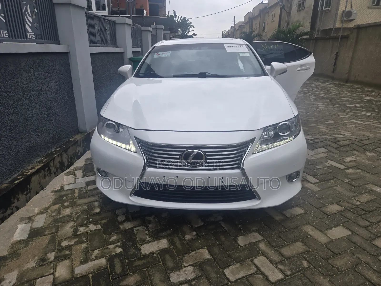 Lexus ES 2015 White