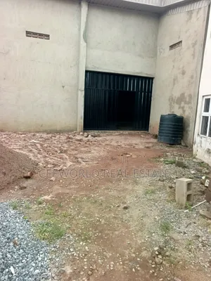 Newly Built 800sqm Warehouse at Akala Express Oluyole Extension