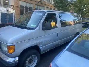 Ford E350 2006 Silver