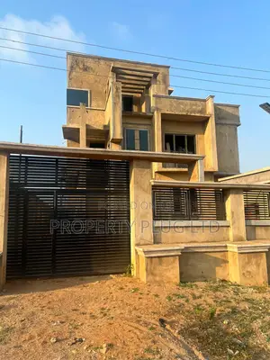 5bdrm Duplex in Zone E, Apo Resettlement for sale