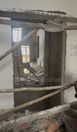 2bdrm Block of Flats in Lekki Phase 1 for sale