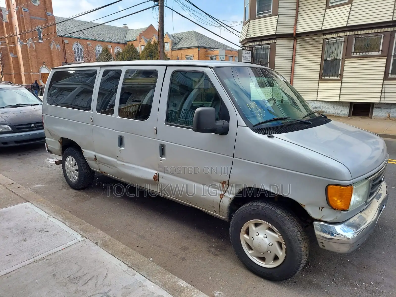 Ford E350 2006 Silver