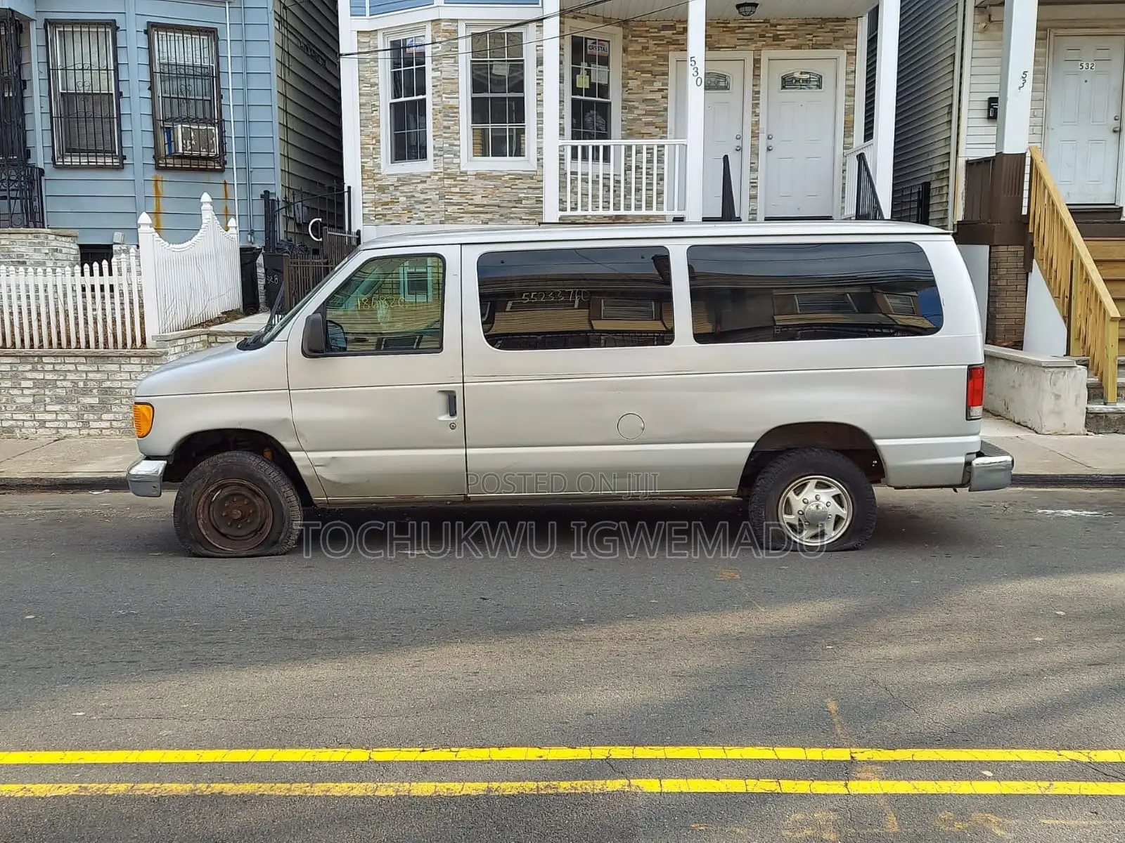 Ford E350 2006 Silver