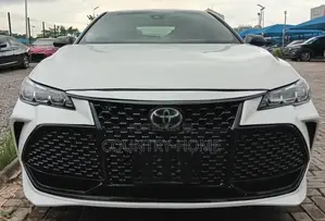 Toyota Avalon XSE Nightshade 2021 Off white