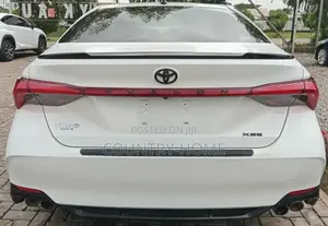 Toyota Avalon XSE Nightshade 2021 Off white