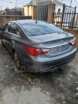 Hyundai Sonata Limited 2.0T Sedan (2.0L 4cyl 6A) 2013 Gray