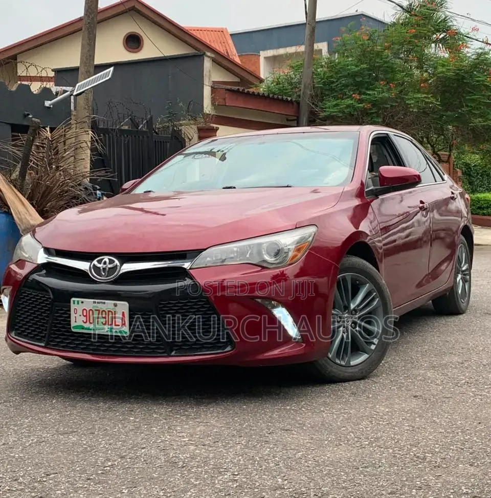 Toyota Camry 2016 Red