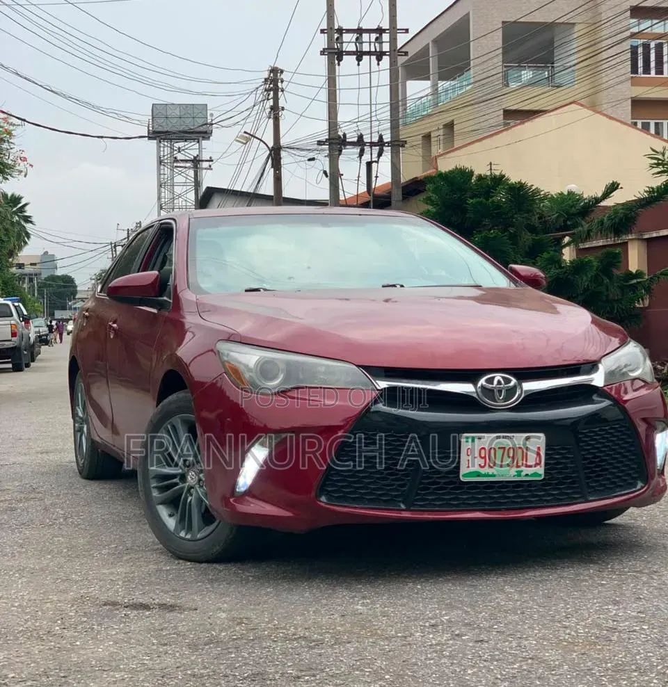 Toyota Camry 2016 Red