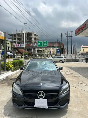 Mercedes-Benz C300 2015 Black