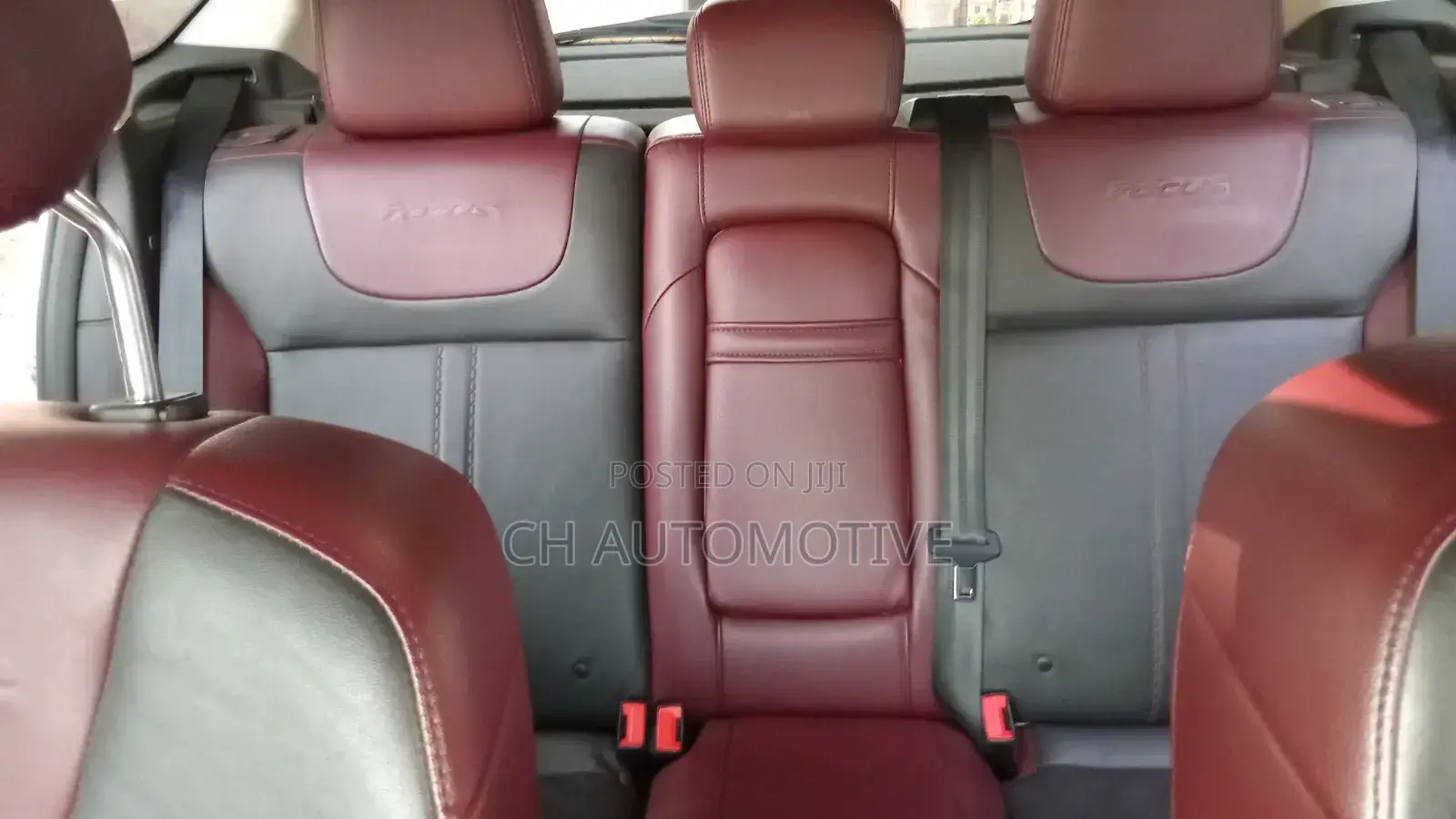 Ford Focus Titanium 5-Door 2013 Silver