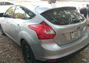 Ford Focus Titanium 5-Door 2013 Silver