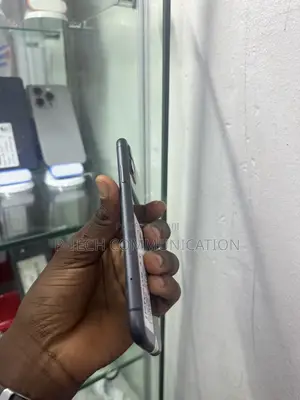 Apple iPhone 11 64 GB Black