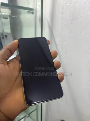 Samsung Galaxy S10e 128 GB Yellow
