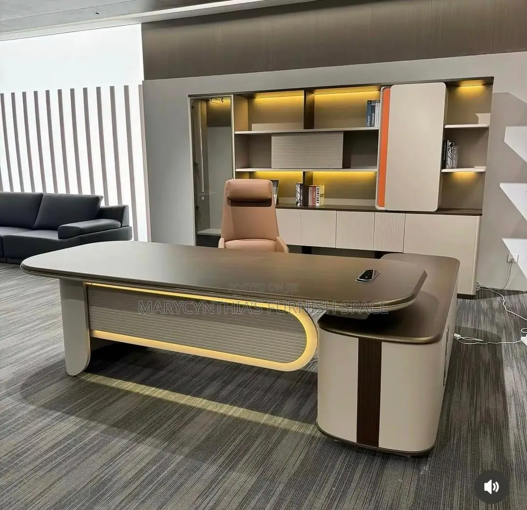 Executive Office Table – Premium Quality