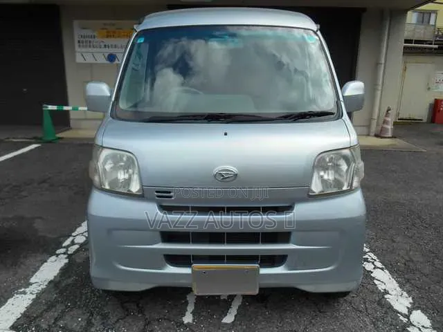 New Daihatsu Hijet 2011 Silver