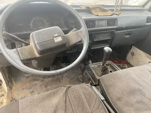 Mitsubishi L300 1998 Silver