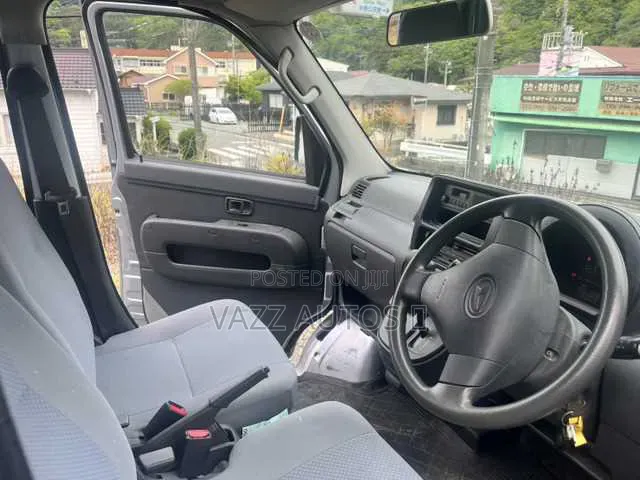 New Daihatsu Hijet 2011 Silver
