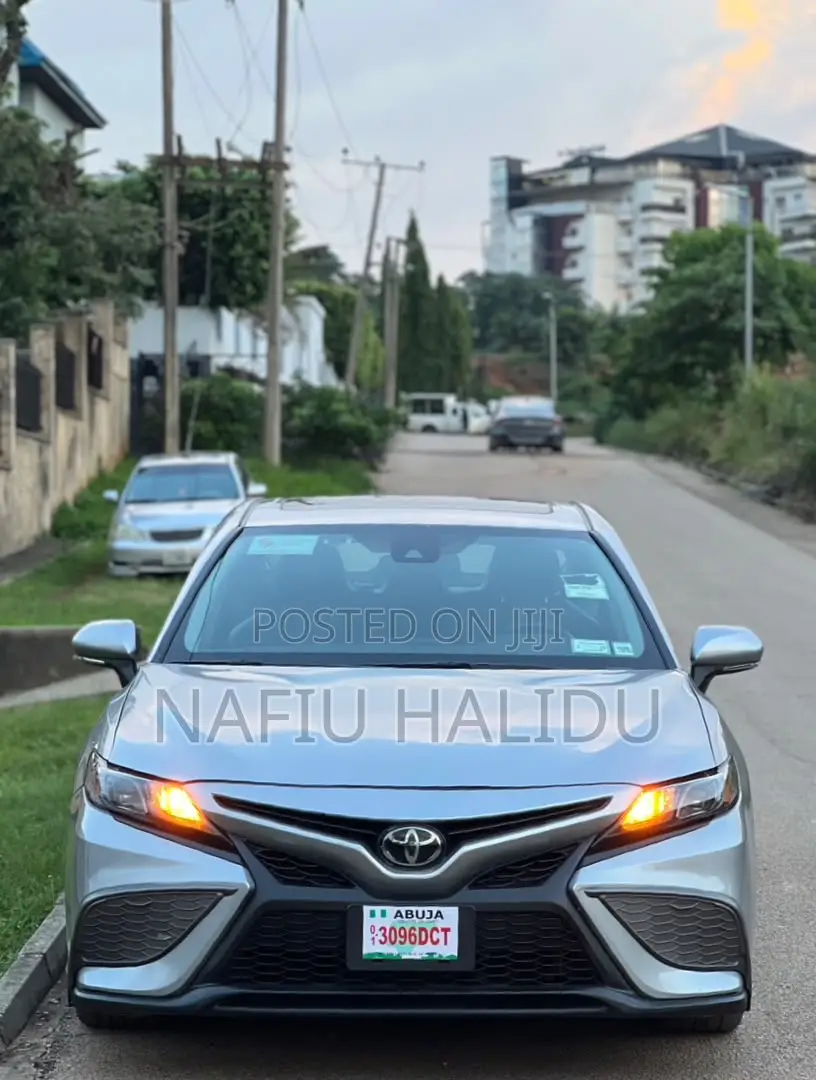 Toyota Camry 2023 Silver