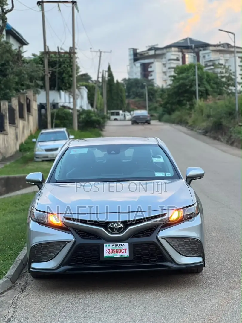 Toyota Camry 2023 Silver