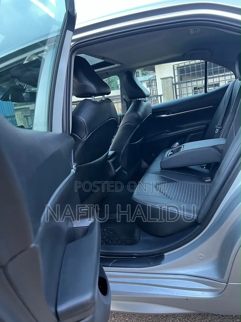 Toyota Camry 2023 Silver