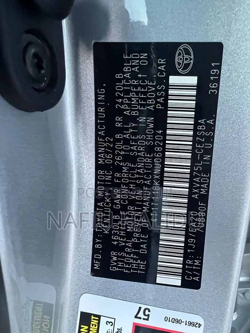 Toyota Camry 2023 Silver