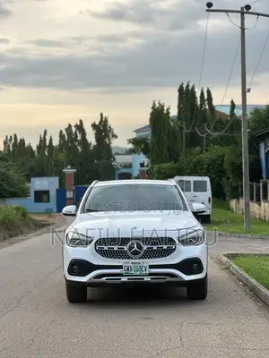 Mercedes-Benz GLA 250 2021 White