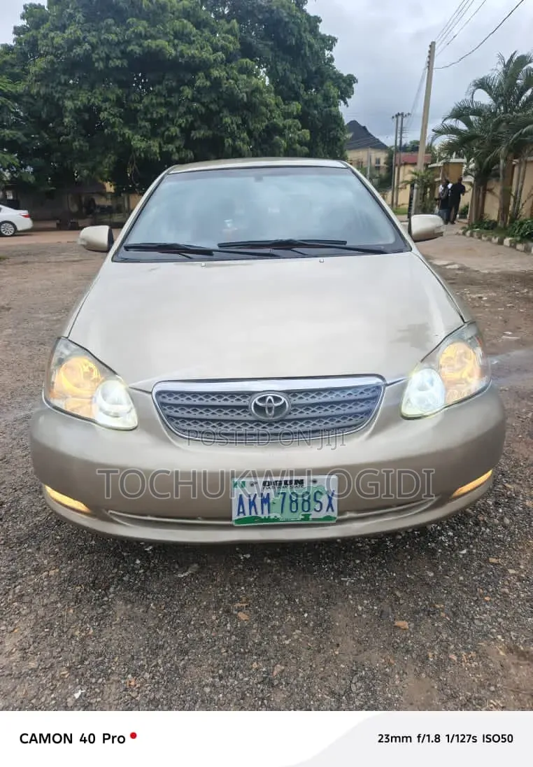 Toyota Corolla 2007 Gold