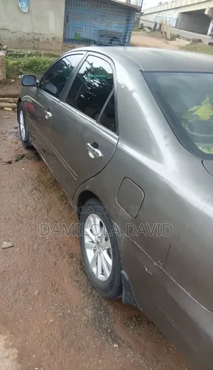 Toyota Camry 2005 Gray