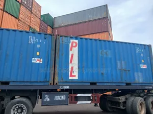 20ft Contaienrs Available